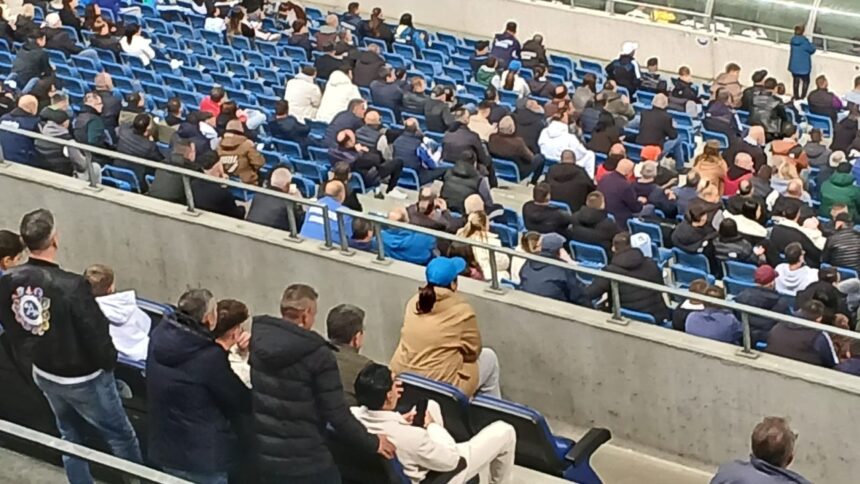 Ștefan Baiaram, în mijlocul acțiunii la meciul Sănătatea Cluj - Universitatea Craiova. Iată cum a fost surprins 1 foto stefan baiaram in loja la sanatatea cluj universitatea craiova cum a fost surprins 690248d1f3c10
