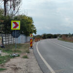 foto video la 2 mai au inceput lucrarile de amenajare a drumului ce va uni trotuarul statiunii de pista de biciclete din vama veche 68de7046181bb