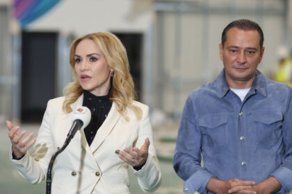 gabriela firea sau daniel baluta grindeanu psd face masuratori pentru a vedea cine are cele mai multe sanse la primaria capitalei 68f8cbea3aa2a