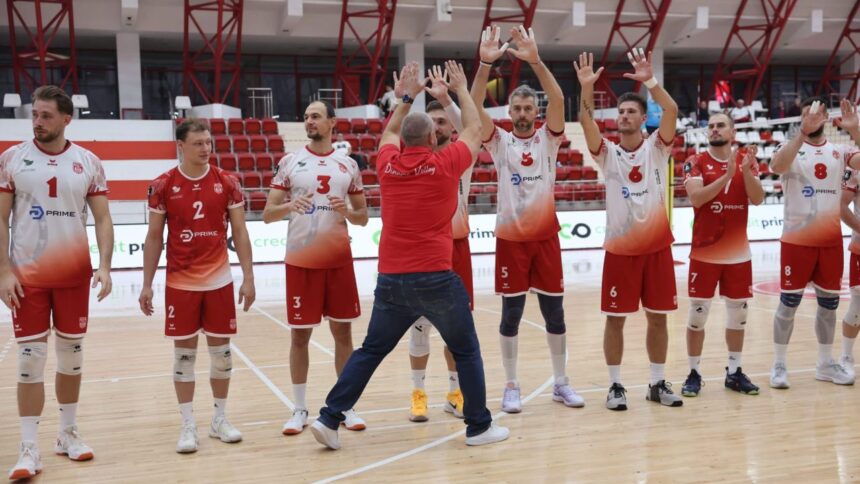 Dinamo își dezvăluie echipa în cadrul unui meci spectaculos care a provocat reguli! Ionuț Lupescu a strălucit și el pe teren! 1 galerie foto campioana dinamo si a prezentat lotul intr un meci de gala care a sfidat regulamentul ionut lupescu a fost si el prezent 68ef552e72303