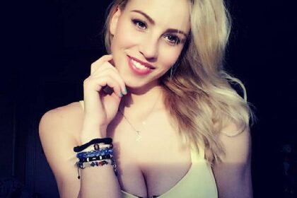 galerie foto frumusete pe semicerc bobana klikovac revine in liga florilor dupa ce a devenit mamica 6903ac0e35462