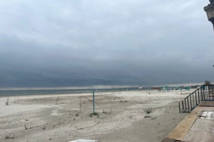 galerie foto toate constructiile de pe plajele din navodari au fost demolate dupa expirarea contractelor de inchiere cu apele romane 68ef893296893