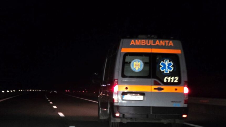 Coliziune devastatoare pe DN 22B: Trei mașini implicate, circulația în impas 1 grav accident de circulatie cu trei autoturisme implicate pe dn 22b traficul rutier este blocat 6904ee13cc82a