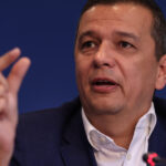 Grindeanu își exprimă opiniile la Timișoara, criticându-l voalat pe Bolojan și subliniind preocuparea lui Ceaușescu pentru statistici 5 grindeanu vorbeste la timisoara despre ceausescu si faptul ca i a pasat doar de cifre tintindu l pe bolojan fara sa i spuna numele 6904ffe2719f6