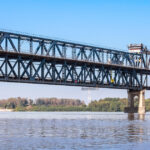 Tensiuni între Bulgaria și România: Bucureștiul, acuzat de Sofia că împiedică realizarea podurilor peste Dunăre. Reacții dure din partea vicepremierului bulgar 2 guvernul bulgar acuza romania ca blocheaza construirea de noi poduri peste dunare critici din partea vicepremierului de la sofia 68fa5a5f50e17