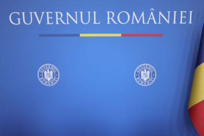 Decizia guvernului privind creșterea salariului minim va fi luată până la sfârșitul lunii noiembrie, dar executivul subliniază riscurile posibile ale acestei măsuri 6 guvernul va decide pana la finele lui noiembrie daca va creste salariul minim executivul avertizeaza asupra riscurilor unei majorari 690253e7a19de