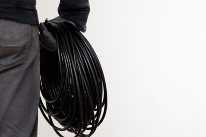 hoti romani condamnati in franta au spus ca au furat pentru mancare dar judecatoarea le a vazut teancurile de bancnote pe tiktok 68de1706e5e30