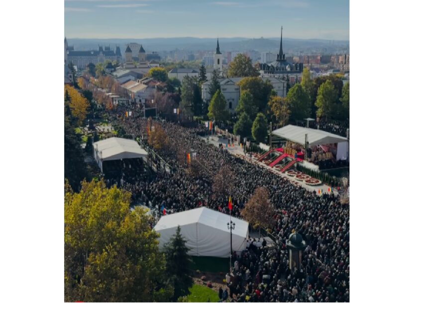 Spectacol emoționant la Iași: mii de suflete se unesc în rugăciunea „Tatăl nostru” 1 imagini impresionante de la iasi rugaciunea tatal nostru rostita de mii de credinciosi 68ee3e9af1320