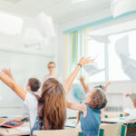 Startul vacanței de toamnă 2025: Elevii se bucură de prima pauză din an, iar detalii despre următorul modul de studiu. 2 incepe vacanta de toamna 2025 elevii intra in prima pauza a anului scolar cand este programat al doilea modul de cursuri 68fb08f890fa3