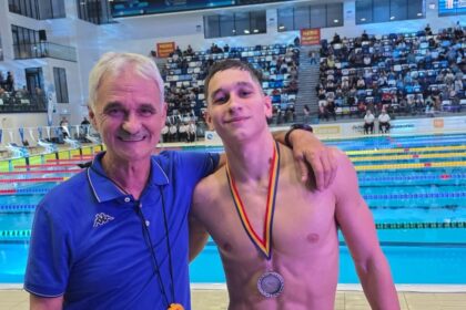 inotatorul matei silivestru de la csm constanta pe podium la cupa andrei nicolescu 6904a232d14d4