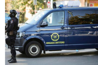 interventie cu trupele antitero un barbat cu permisul suspendat a incercat sa intre cu masina in ambasada rusiei din bucuresti 68f9d56e259a3