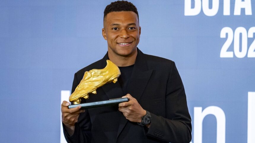 kylian mbappe a primit gheata de aur francezul a primit trofeul la madrid 6904fd50ce993