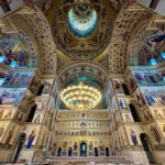 Astăzi se oficiază ceremonia de sfințire a Catedralei Mântuirii Neamului, impozanta lăcaș de cult din România! Descoperă programul liturgic! 5 live azi este sfintita catedrala mantuirii neamului cea mai mare biserica din romania vezi aici programul liturgic 68fdbf70e33aa