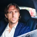 Luka Modric surprinde pe toată lumea! Ce daruri le-a pregătit colegilor săi din echipa AC Milan în vestiar? 3 luka modric cadouri pentru toti colegii ce au gasit in vestiar jucatorii lui ac milan 68f9cc50d5bcf