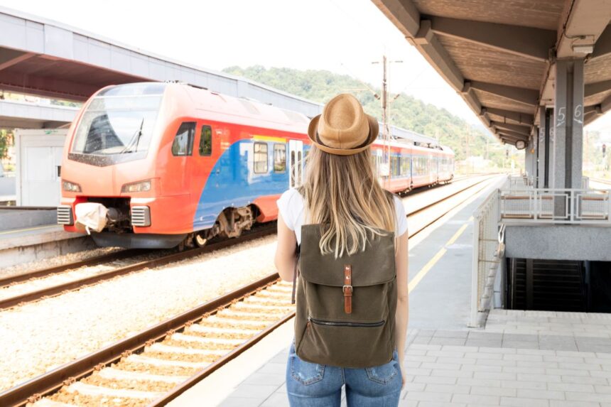 MAE: Grevă pe calea ferată în Italia. Cetățenii români au la dispoziție asistență consulară în situații de urgență 1 mae greva feroviara in italia romanii pot solicita asistenta consulara in caz de urgenta 68dd3a8bae31c
