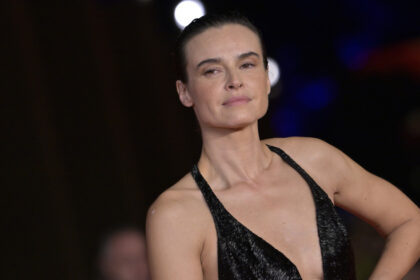 mel gibson i a infuriat pe conservatori dupa ce a ales o actrita pro avort in rolul fecioarei maria pentru invierea lui hristos 69038448b4244