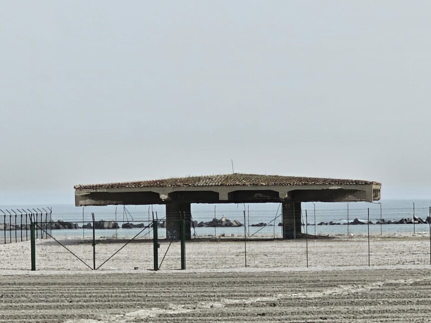Ministerul Culturii începe lupta pentru salvarea Pasarelei Regale din Mamaia! 1 ministerul culturii inca la primul pas pentru salvarea pasarelei regale din mamaia 68fbef43dbe20