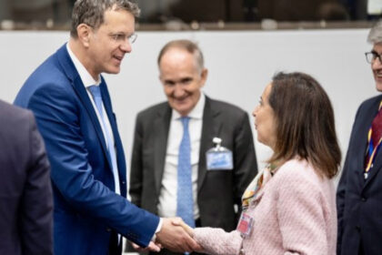 ministrul apararii discutii cu omologul spaniol mosteanu apreciaza participarea activa a spaniei la grupul de lupta nato in romania 68efc2bc0a9c2