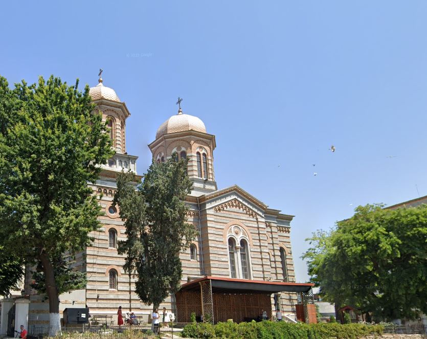 Ritual sacru: Catedrala Arhiepiscopală Sfinții Apostoli Petru și Pavel din Constanța primește moaștele unor sfinți venerabili 1 moastele mai multor sfinti au fost aduse la catedrala arhiepiscopala sfintii apostoli petru si pavel din constanta 68f91eafc7fb2