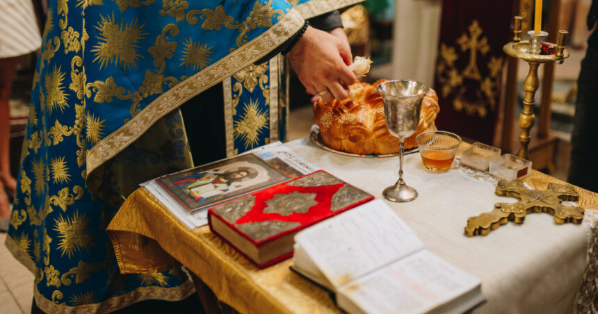 Comorile toamnei 2025: Alimentele oferite în Sâmbăta Morților. Sfaturile preotului pentru fiecare pachet de pomană 1 mosii de toamna 2025 ce alimente se impart in sambata mortilor recomandarea preotului pentru fiecare pachet oferit de pomana 69044e0abc32a