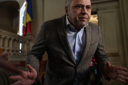 motiunea simpla depusa de opozitie impotriva ministrului agriculturii a fost respinsa de parlament florin barbu bateti campii 68f8afd275a88