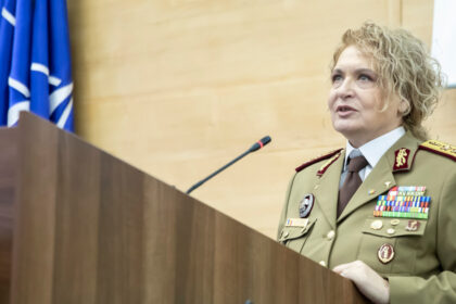 Nicușor Dan o destituie pe general-maiorul Florentina Ioniță, conducătoarea Spitalului Militar Central, sub suspiciunea de corupție. 2 nicusor dan a trecut o in rezerva pe sefa spitalului militar central general maior florentina ionita acuzata de coruptie 68f796af39a75