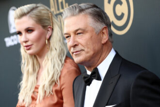 niste idioti narcisisti si dependenti de droguri fiica lui alec baldwin si kim basinger acuzatii grave la adresa parintilor 69024cd22929a