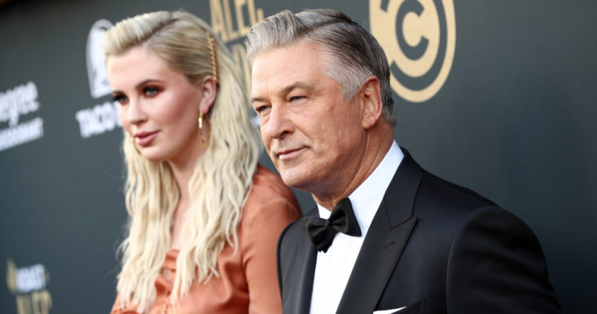 Critici dure din partea fiicei lui Alec Baldwin și Kim Basinger: narcisism și dependență de droguri 1 niste idioti narcisisti si dependenti de droguri fiica lui alec baldwin si kim basinger acuzatii grave la adresa parintilor 69024cd22929a