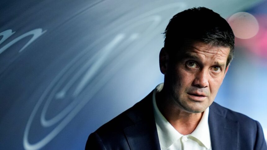 „Un moment neașteptat: reacția surprinzătoare a jucătorului de la Inter la întrebarea despre Chivu” 1 nu pot sa spun la televizor intrebarea despre chivu l a luat prin surprindere pe jucatorul lui inter 69031f492a110