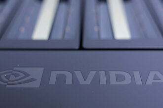 nvidia a devenit prima companie din lume care a depasit capitalizarea bursiera de 5 000 de miliarde de dolari 690326bcbcb8d