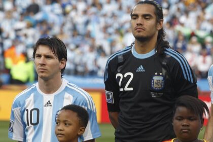 oficial cu ce echipa a semnat sergio romero cel mai selectionat portar din istoria nationalei argentinei 68f202b8eb615