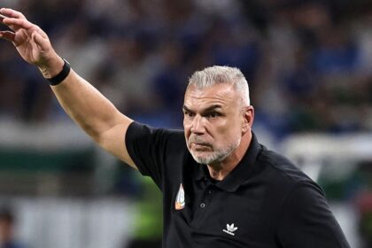 olaroiu in fata unui moment istoric doar un singur om a mai reusit asa ceva in emirate 68de1d16b4653