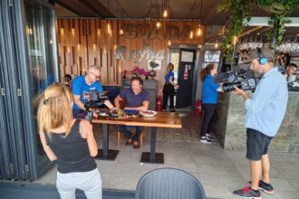 omd mamaia constanta charlie ottley promoveaza constanta la nivel international prin aparitia in noul episod flavours of romania this is dobrogea disponibil pe netflix 6903481fc5925