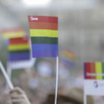 Părinții copiilor LGBTIQ+ solicită o discuție cu politicienii, în urma dezinformărilor legate de politica UE pentru tinerii trans 3 parintii copiilor lgbtiq invita politicienii la dialog dupa aparitia unor informatii false despre strategia ue privind copiii trans 68ee401697f11