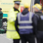 Atac violent lângă o sinagogă în Manchester: Patru răniți, suspectul neutralizat de autorități. 3 patru oameni au fost raniti intr un atac langa o sinagoga din manchester suspectul a fost impuscat de politie 68de5dcfc7f6e