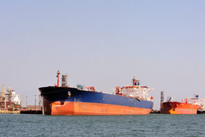 petrolier suspectat ca face parte din flota fantoma a rusiei anchetat in franta pentru posibila implicare in incidentele cu drone 68dd674961f8a