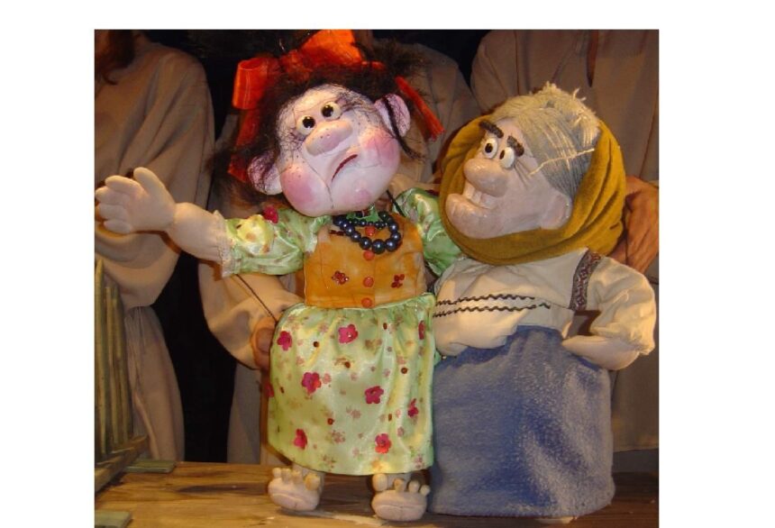 O nouă poveste pe scena Teatrului pentru Copii și Tineret „Căluțul de Mare”: „Jocuri în ograda bunicilor” – o călătorie în lumea tradițiilor românești pentru cei mici 1 premiera la teatrul pentru copii si tineret calutul de mare spectacolul intitulat jocuri in ograda bunicilor aduce traditiile romanesti in fata celor mici 6904cb024eab1