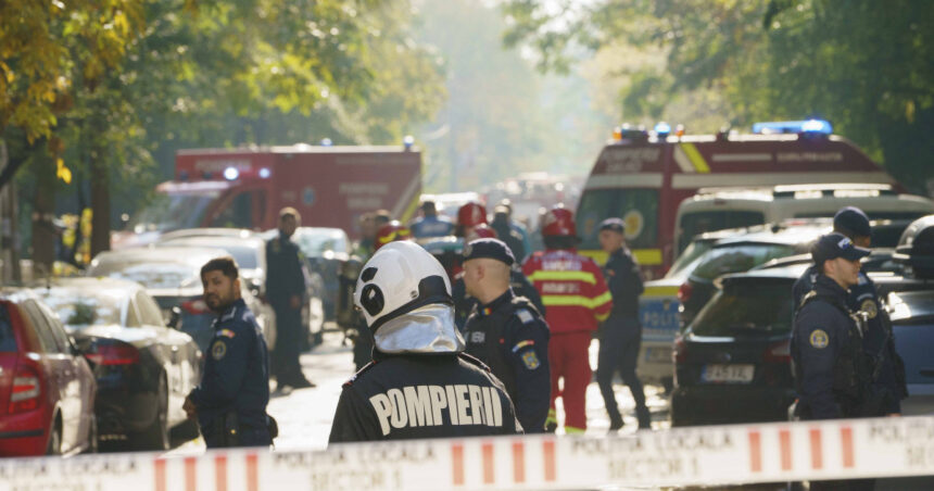 Premierul Ilie Bolojan, despre incidentul din Rahova: „Doi răniți vor fi duși în afaceri. Demolarea blocului este foarte probabilă” 1 premierul ilie bolojan dupa explozia din rahova doi raniti vor fi transferati in strainatate foarte probabil blocul va fi demolat 68f22d68eace0