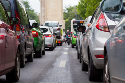 Primăria Capitalei propune restricționarea accesului vehiculelor de colectare a deșeurilor, aprovizionare și livrări în timpul orelor de vârf. 2 primaria capitalei vrea sa interzica circulatia masinilor de gunoi aprovizionare si curierat in orele de varf 68ee0b2e4238f