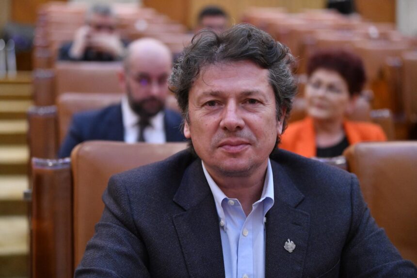 Propunerea lui Daniel Georgescu a primit undă verde în Parlament: românii vor avea acces la plaje gratuite din vara următoare! 1 proiectul deputatului daniel georgescu votat in parlament plaje gratuite pentru romani incepand de vara viitoare 68f00726b4871