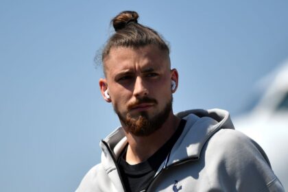 rasturnare de situatie pentru radu dragusin ce s a intamplat la tottenham dupa ce englezii i au anuntat plecarea 68efc5e42e9a4