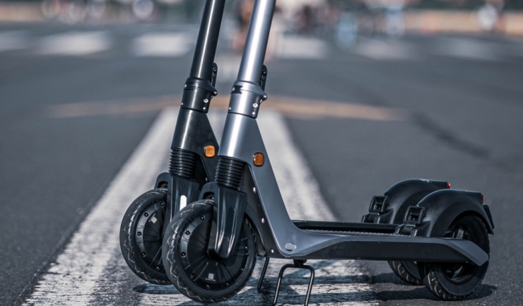 Asigurarea RCA devine necesară și pentru trotinete și biciclete electrice: Camera Deputaților a dat undă verde! 1 rca obligatoriu si pentru trotinete si biciclete electrice lege adoptata de camera deputatilor 68f8b60b0f5d5