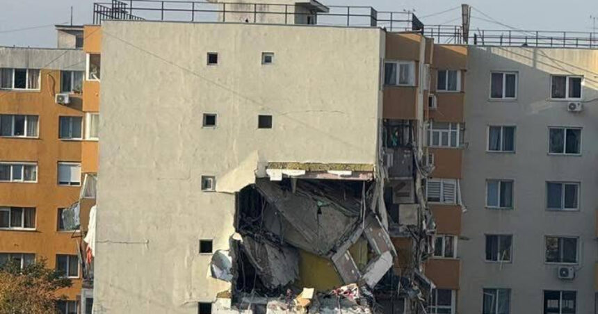 Răspunsul Distrigaz în urma exploziei din Rahova: „Sigiliul robinetului închis cu o zi înainte era deteriorat”. Locatarii depuseseră o reclamație. 1 reactia distrigaz dupa explozia din rahova sigiliul de pe robinetul inchis in ziua precedenta era rupt locatarii facusera sesizare 68f222d5ee3cd