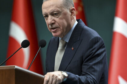 recep erdogan profita de faptul ca intalnirea de la budapesta s a anulat suntem gata in orice moment pentru un summit trump putin 68fccaf8b4ba2