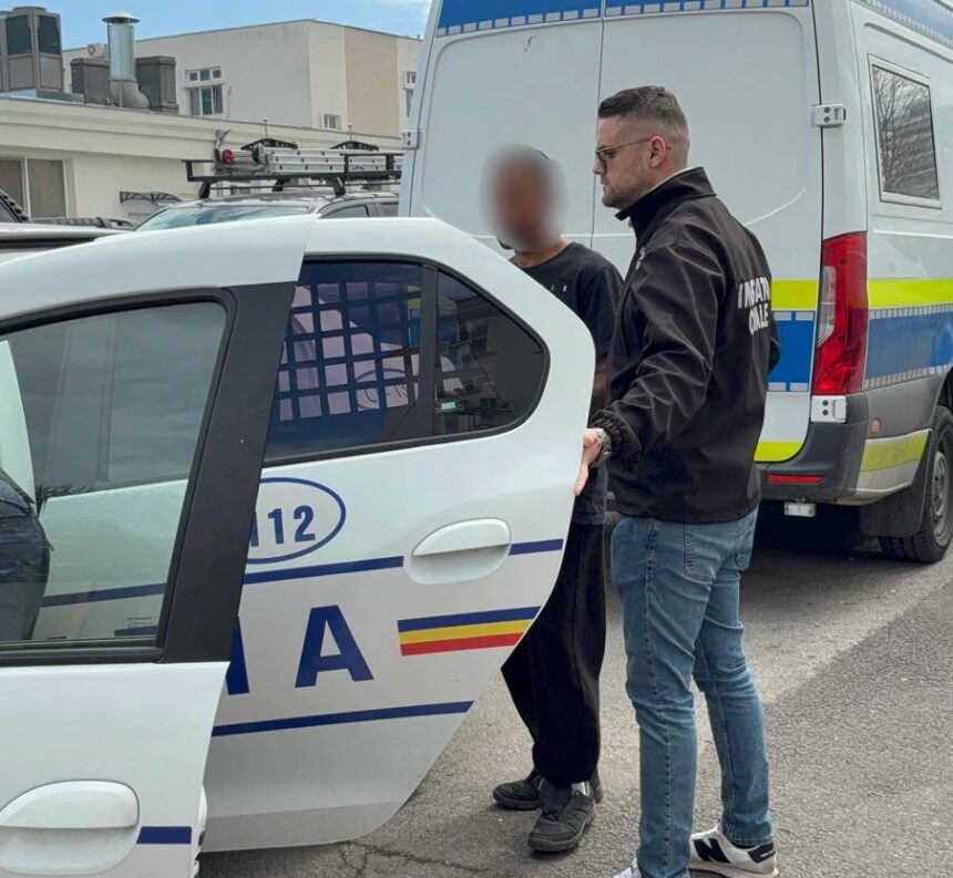 Controversa din Tomis Nord: un preot dă buzna în mașină, iar întâlnirea cu poliția îl transformă într-un rebel încătușat 1 scandal in tomis nord un preot a spart geamul unei masini la vederea politistilor a devenit recalcitrant si a fost incatusat 690372dadcda3