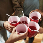 Tinerii europeni își schimbă obiceiurile: consumul de alcool în scădere – descoperă motivele din spatele acestei tendințe! 3 schimbare de preferinte in randul tinerilor europeni consuma din ce in ce mai putin alcool care sunt motivele studiu 68ee921e5588f