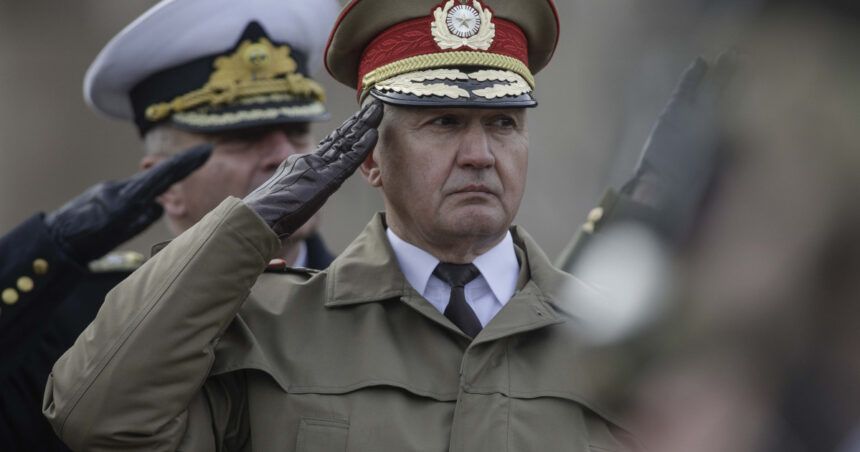 Comandantul Forțelor Armate Române: „Ne antrenăm ca pentru un conflict armat”. Afirmatiile lui Gheorghiţă Vlad despre desfășurarea de soldați în Ucraina 1 seful armatei romane ne pregatim ca pentru un razboi declaratiile lui gheorghita vlad privind trimiterea de trupe in ucraina 68f8c86ebc4fb