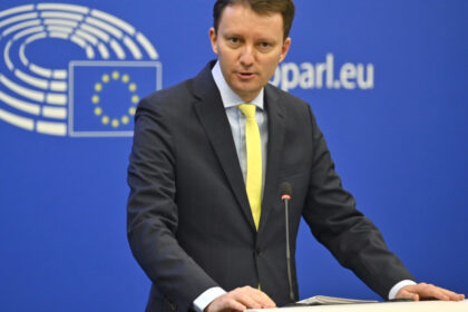 siegfried muresan la protestul fermierilor din fata parlamentului european vom apara fondurile pentru agricultura in fata taierilor 68f776e69d0b6