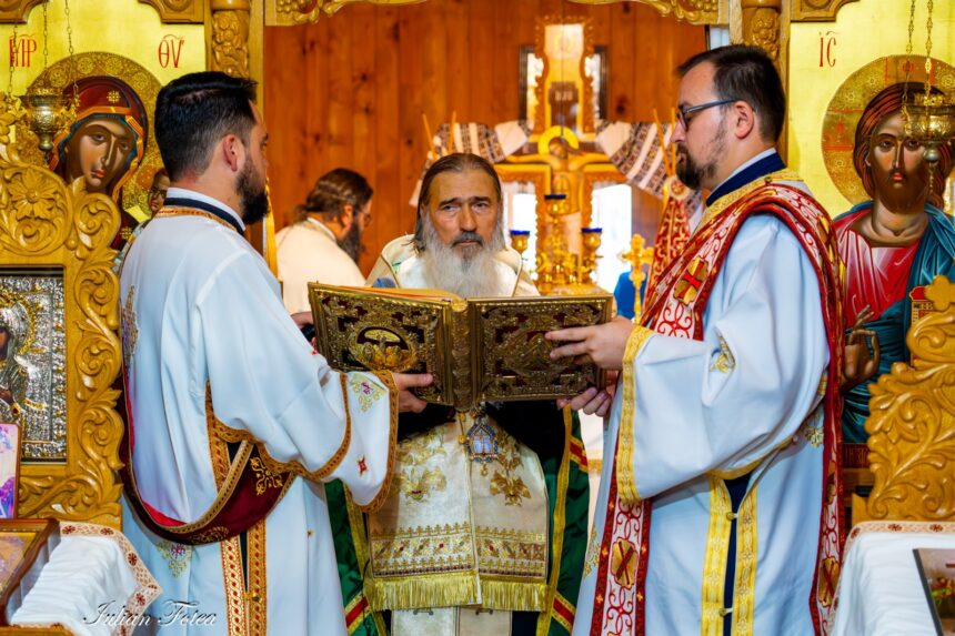 Ceremonie solemnă în memoria eroilor români și bulgari la Mircea Vodă, condusă de Înaltpreasfințitul Teodosie 1 slujba de pomenire a eroilor romani si bulgari la mircea voda oficiata de inaltpreasfintitul teodosie 6904d916b8eba