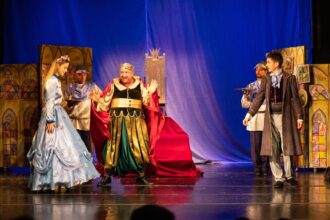 spectacole captivante pentru cei mici vezi programul teatrului calutul de mare intre 3 si 9 noiembrie 6904dc6c0e0c9